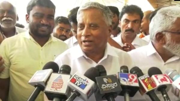  I am a direct politician, Chapter on congress joining is over: V.Somanna