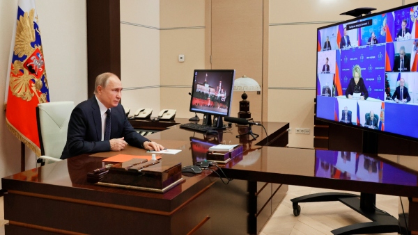 Russian President Vladimir Putins surprise Visit to Ukraines land Mariupol Russian President Vladimir Putins surprise Visit to Ukraines land Mariupol