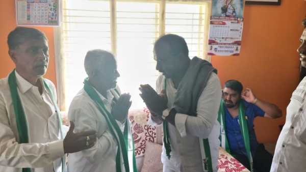 Congress leaders is cheating to children of the poor: A.Manjunath allegation