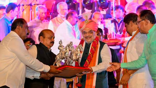 Amit Shahs Victory Formula: BJP To Play Lingayat CM Card Against Congress in Karnataka Election