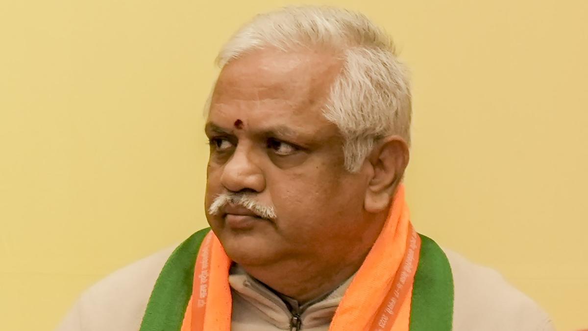 Why are Senior BJP leaders Sidelined? Party First Approach By BJP High Command