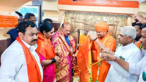 Dalits Backward Classes Are beggars, CM Bommai reacts to D.k.Shivakumar statement