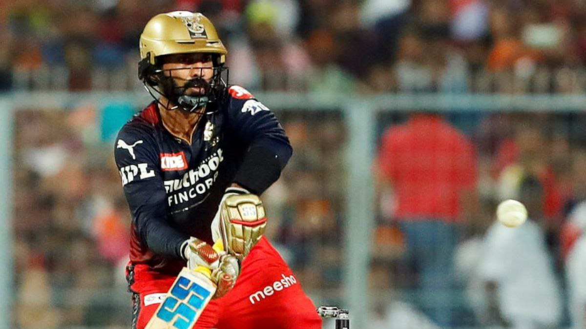 IPL 2023: Netizens urge Dinesh Karthik to announce retirement after his back to back flop knock IPL 2023: Netizens urge Dinesh Karthik to announce retirement after his back to back flop knock