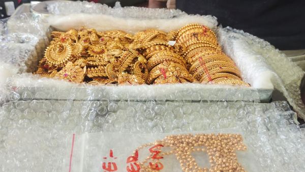 47KG Gold Jewellery Seized In Chikkamagaluru Check Post 47KG Gold Jewellery Seized In Chikkamagaluru Check Post