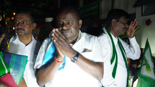 Karnataka former CM Kumaraswamy compared Maharashtra to China