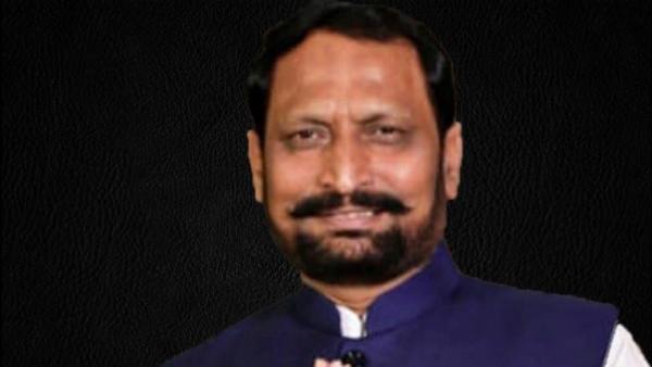 Former Union minister, Karnataka BJP MP Srinivas Prasad announces political retirement