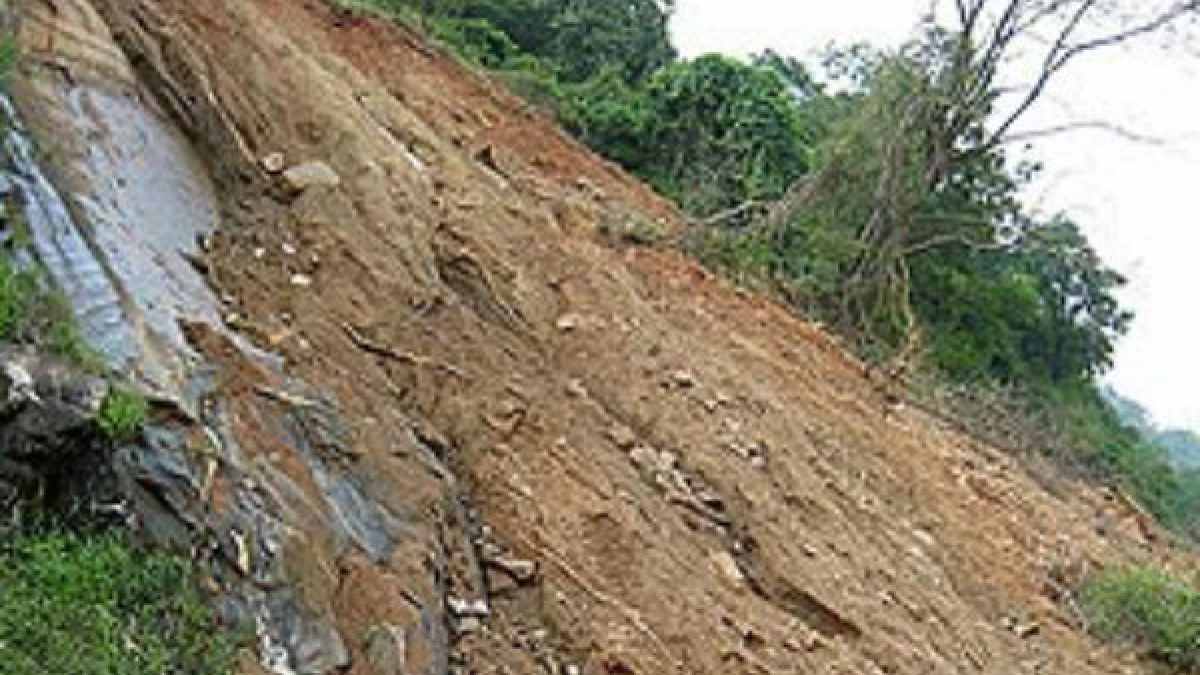 Char Dham Yatra: Hill collapse near Chamoli, Uttarakhand: Badrinath highway closed