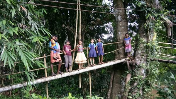 Not built bridge to pit in S.Angara village: People decide to boycott polls in Sullia Constituency