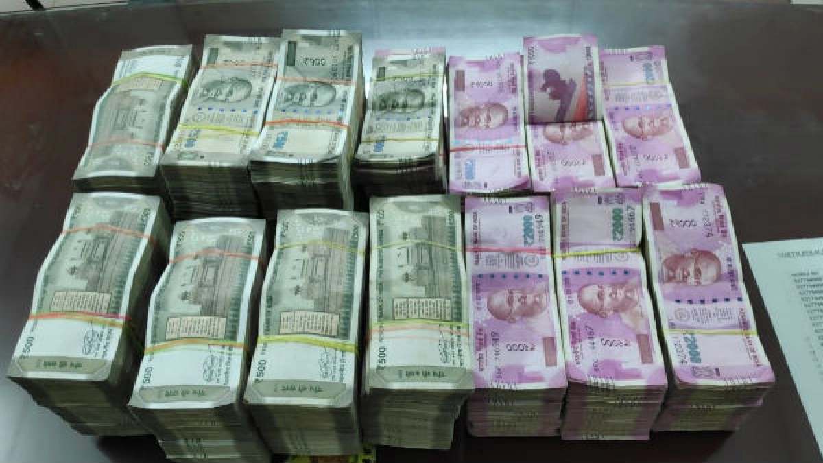 Two crore undocumented cash found in Belagavi - one arrest Two crore undocumented cash found in Belagavi - one arrest