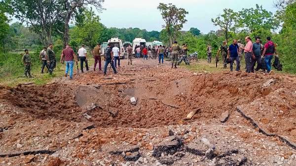 50 kg IED bomb used to attack on policemen vehicle in Chhattisgarh by Maoist