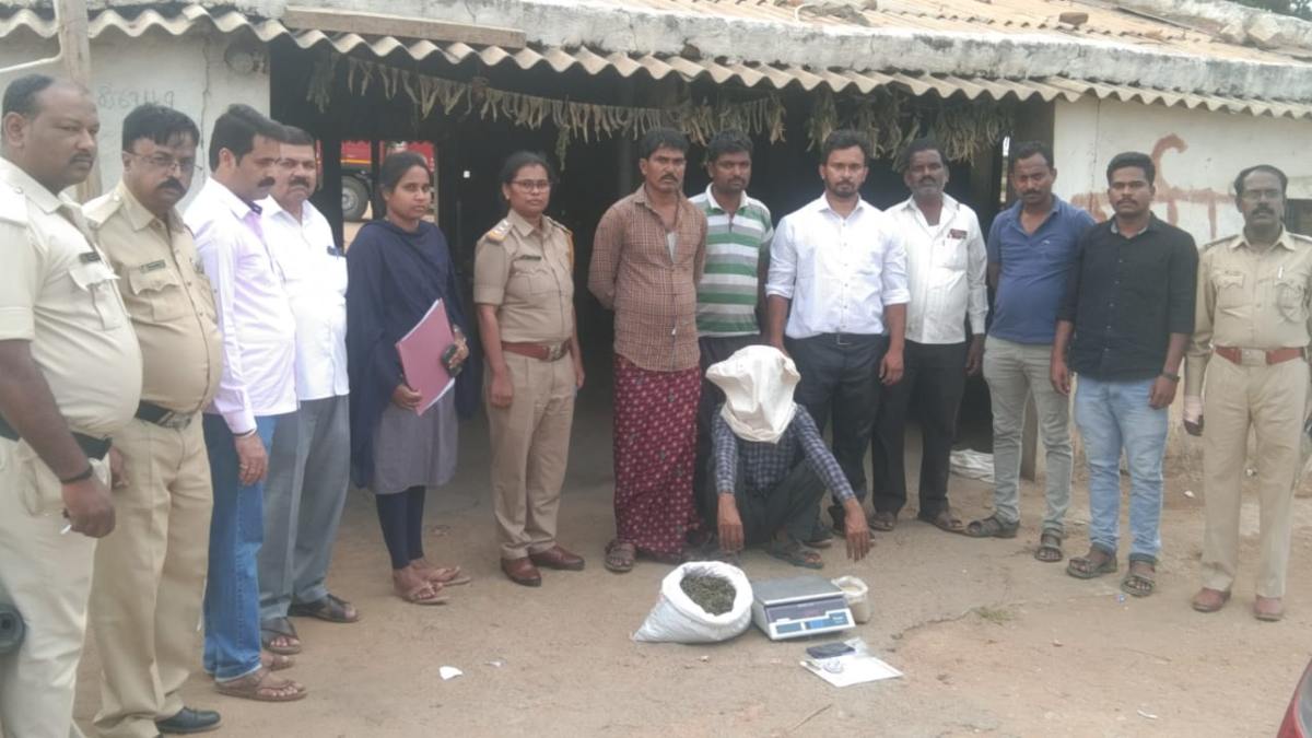 Karnataka elections 2023: Excise department seized illegal Alcohol worth ₹9,96,542 in Davangere Karnataka elections 2023: Excise department seized illegal Alcohol worth ₹9,96,542 in Davangere