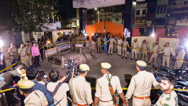 Atiq, Ashraf murder case: 5 UP cops suspended