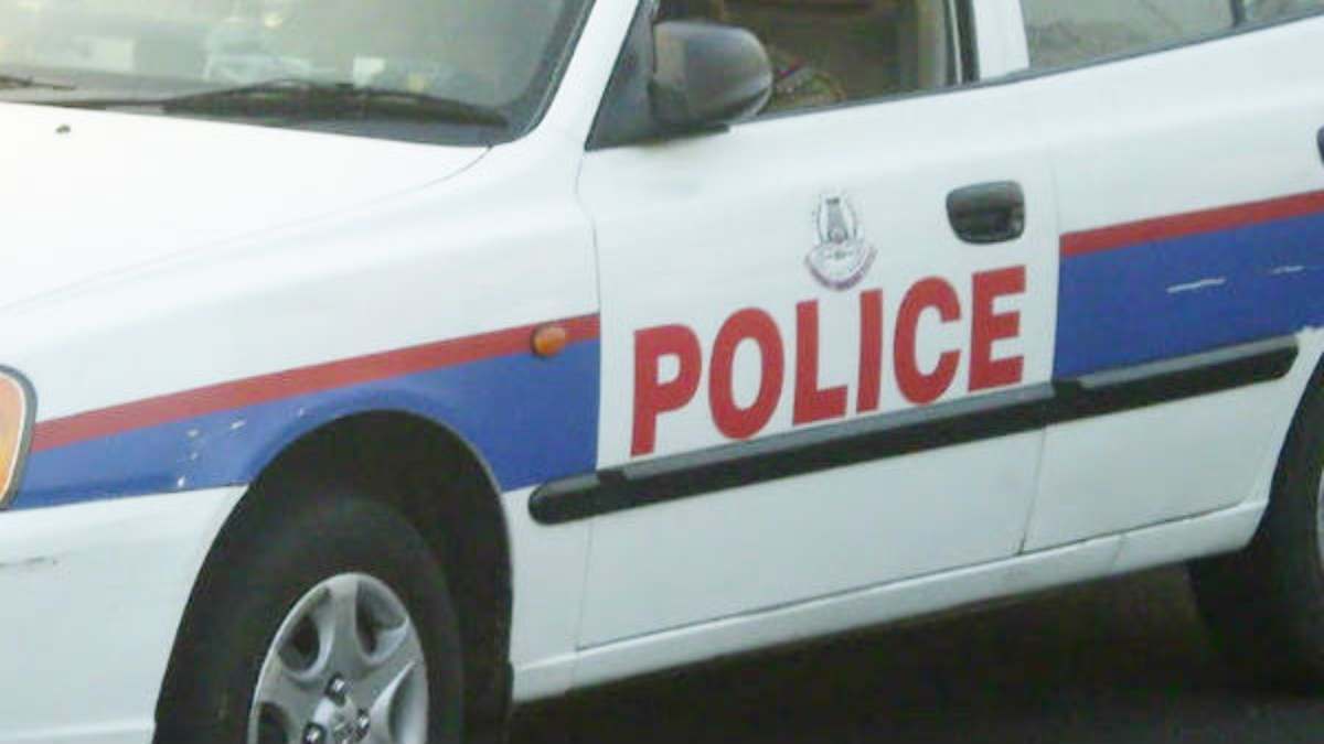 Drunk techies attacked on army officer family Drunk techies attacked on army officer family