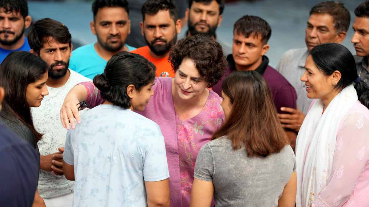 Wrestlers protest: Priyanka Gandhi joins protesting wrestlers at Jantar Mantar