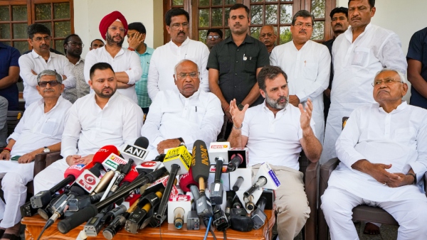 Rahul Gandhis massive rally in Kolar on Sunday 