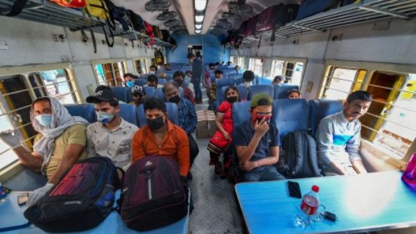 Indian Railways Is On A Profitable Path With Revenue Of Rs 2.40 Lakh Crore In 2022-2023 years Indian Railways Is On A Profitable Path With Revenue Of Rs 2.40 Lakh Crore In 2022-2023 years