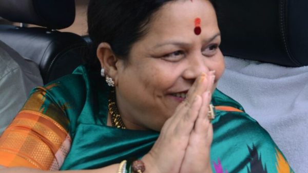 Minister Anand Singh Sister BL Rani Samyuktha Joined Congress 