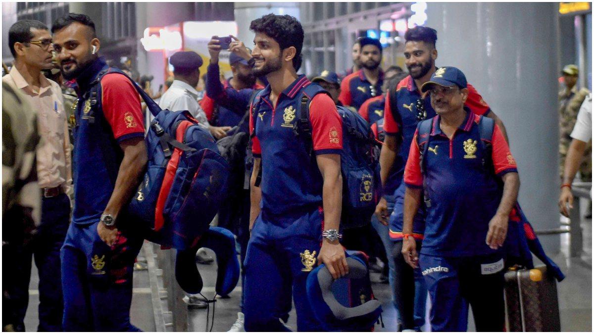 IPL 2023: RCB Players Are Off To Kolkata For Their Second Match Against KKR IPL 2023: RCB Players Are Off To Kolkata For Their Second Match Against KKR