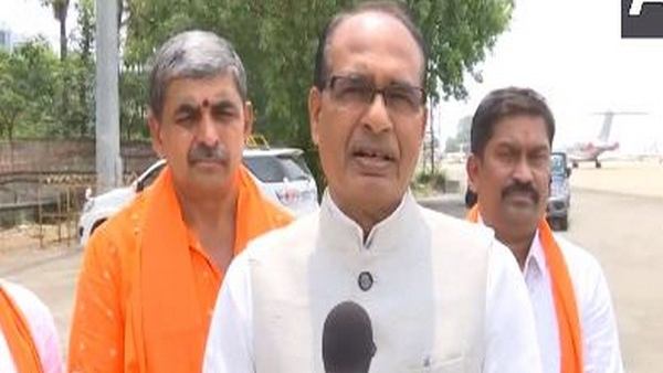 SMS is dangerous for Karnataka: Shivraj Singh Chauhan 