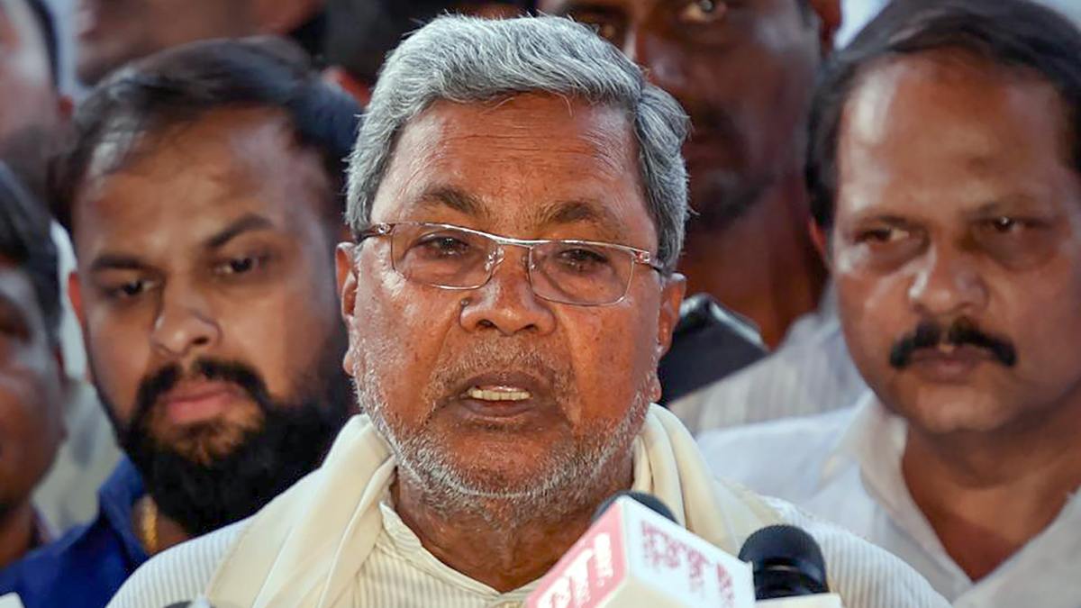 Hindi is mandatory in CRPF exam: Siddaramaiah urges immediate correction of injustice Hindi is mandatory in CRPF exam: Siddaramaiah urges immediate correction of injustice