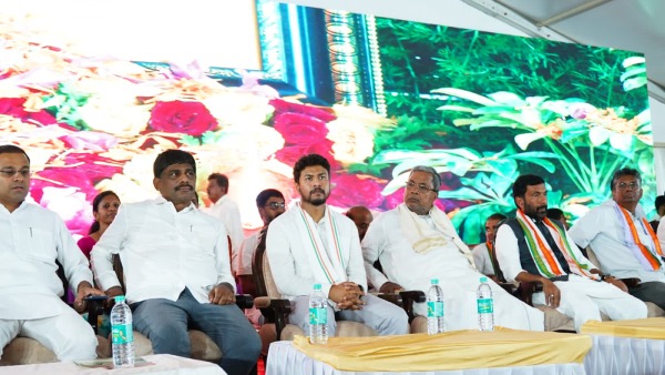 Health insurance to 865 villages of Karnataka: Siddaramaiah warned maharashtra Govt Health insurance to 865 villages of Karnataka: Siddaramaiah warned maharashtra Govt