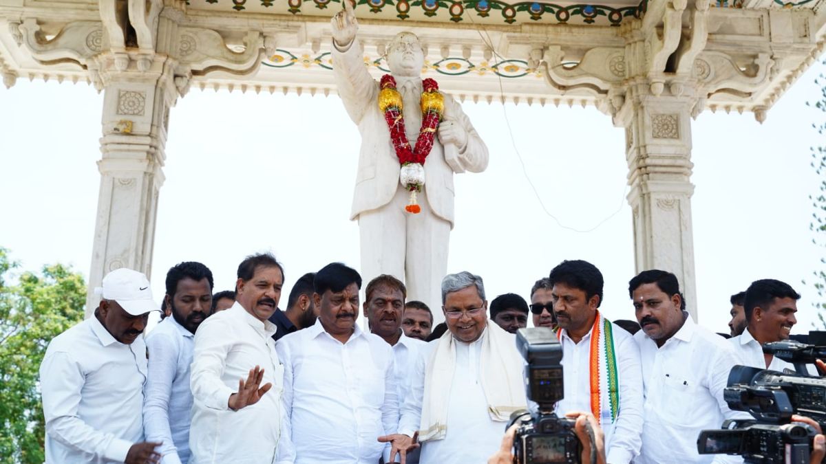  Siddaramaiah left From Siddaramana Hundi To File His nomination from varuna constituency 