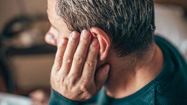 Drunk techies attacked on army officer family Drunk techies attacked on army officer family