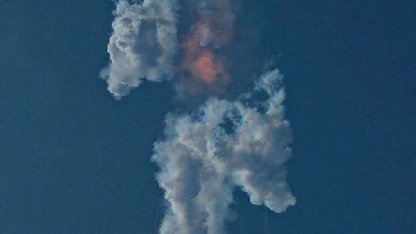 Starship rocket explodes in test launch at Texas 
