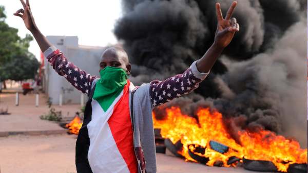 Biological risk warning in Sudan after some groups take control of health lab