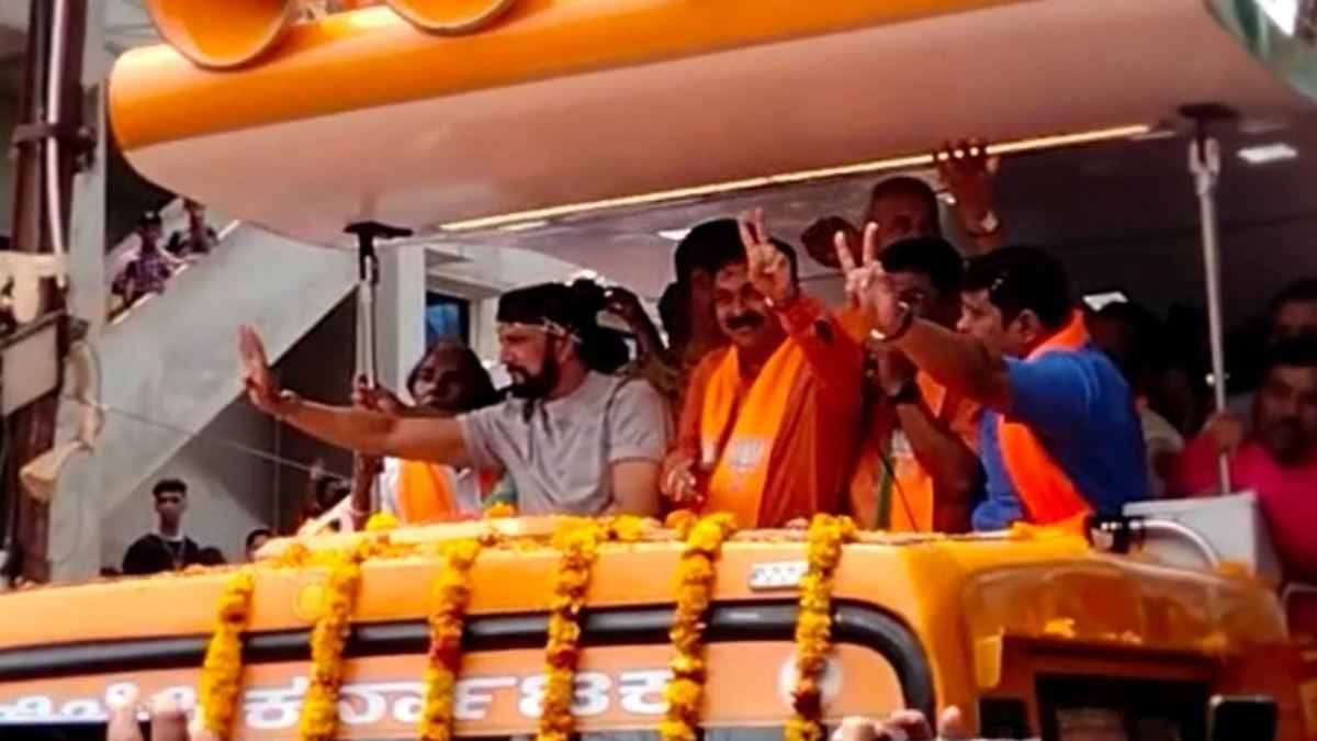 Karnataka election 2023: Kiccha Sudeep Road Show start in Hubballi Central Assembly Constituency Karnataka election 2023: Kiccha Sudeep Road Show start in Hubballi Central Assembly Constituency