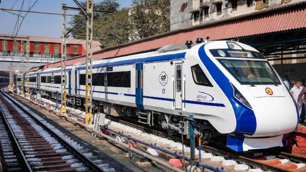 Indian Railways: 75 Vande Bharat express trains run by August 15th