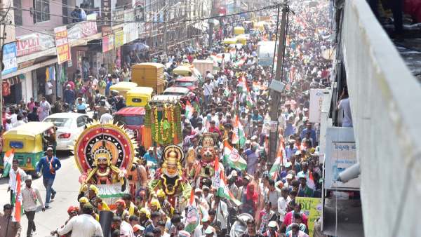 Producer Umapathy Srinivas filed nomination in Bommanahalli 