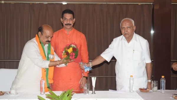 BJP High Command Directs Four Leaders T Solve Rebel Trouble 
