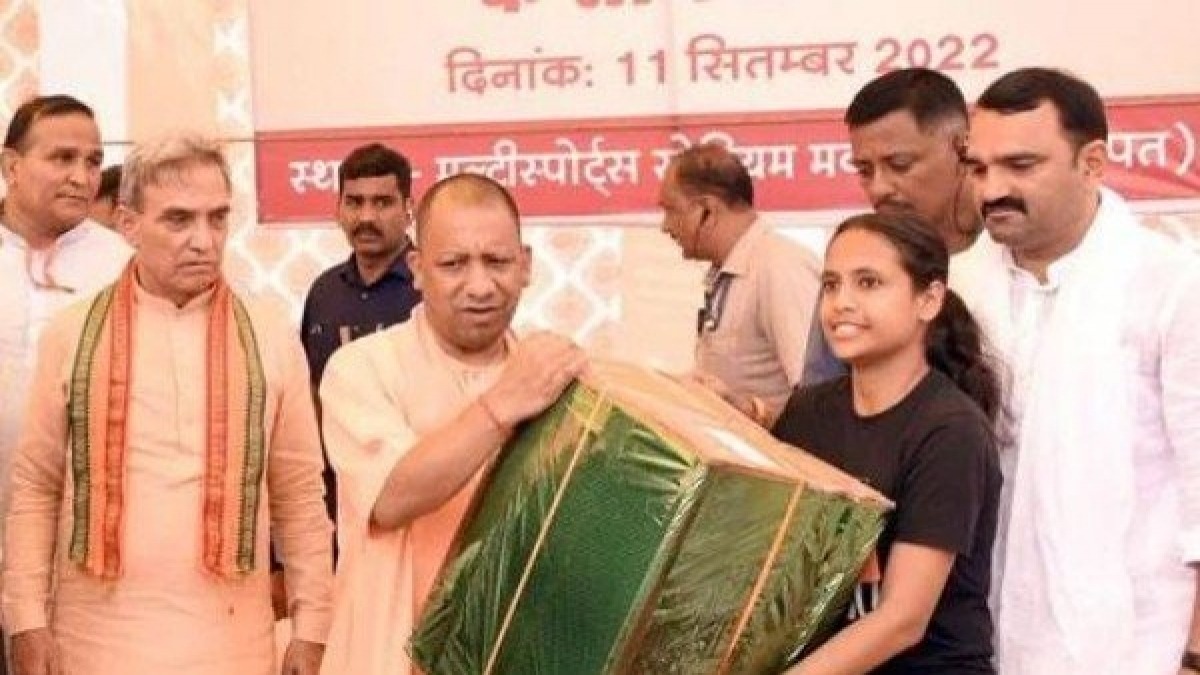 UP: CM Yogi Adityanath encouraged sports in rural areas