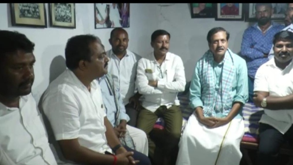 Kadur Congress Candidate Anand Visit YSV Datta House