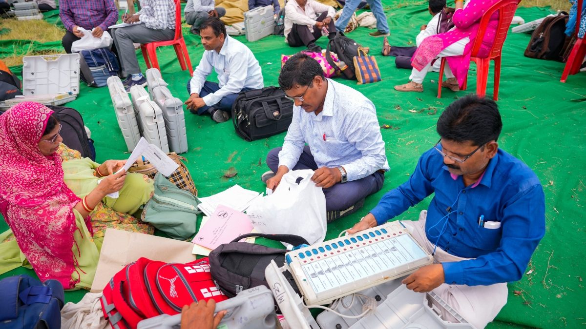 BBMP warns Bengaluru hotel owners of legal action for offering free food to voters BBMP warns Bengaluru hotel owners of legal action for offering free food to voters