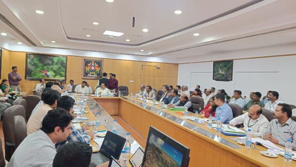 Chaluvaraya Swamy Ordered Official to Ensure the Continuous Supply of Seeds And Fertilizers 