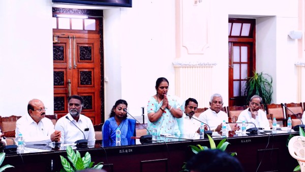 Karnataka Congrees CLP meeting Karnataka Congrees CLP meeting