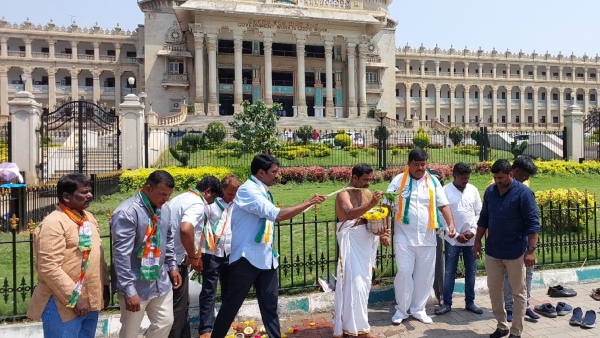  Congress Cleans Vidhana Soudha