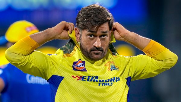 MS Dhoni Retirement: Fans Pleaded Dhoni Not to get Retire from IPL