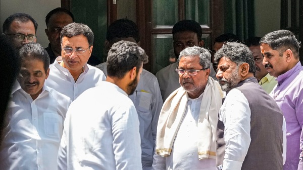 Do you know who has not been invited to Siddaramaiahs swearing-in ceremony?