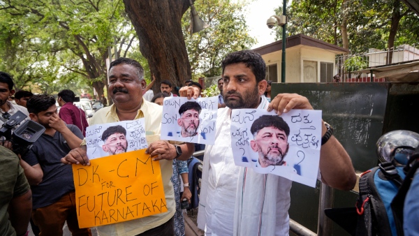 Siddaramaiah Team Celebrates