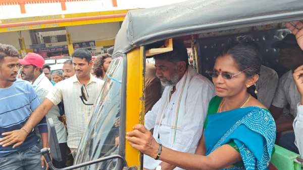 Karnataka Election 2023: KPCC President DK Shivakumar Drove Auto After Voting In Kodihalli