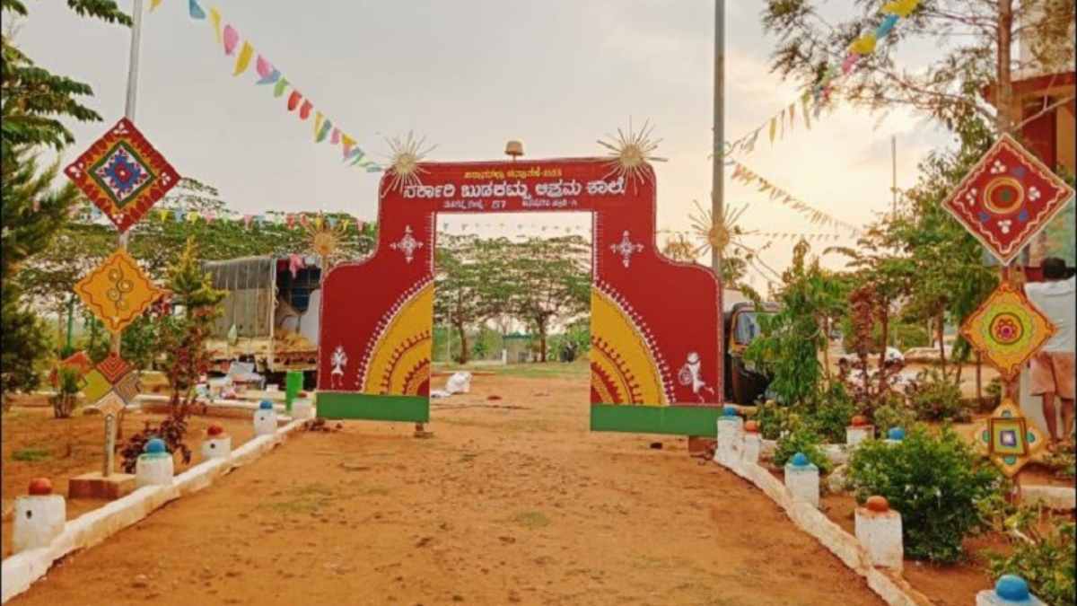 Traditional Polling Booth In Mysuru
