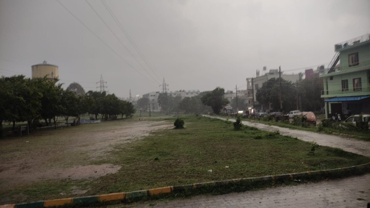 House collapsed due to Bengaluru rain, trees uprooted in various places 