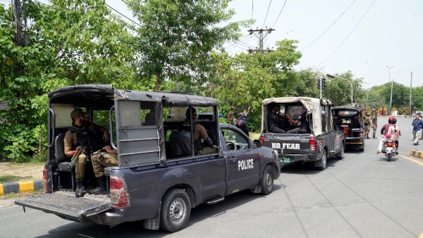 Punjab Police started searching in Imran Khan home