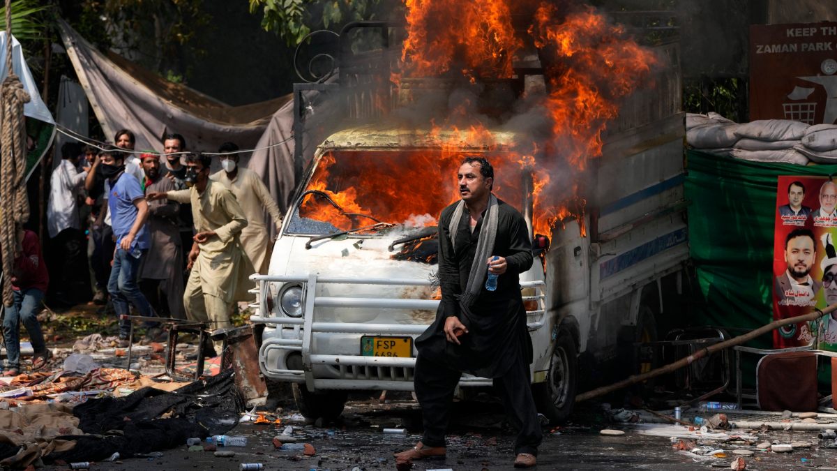 Pakistan Supreme court orders to release Imran Khan 