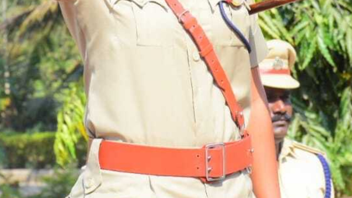 Missbehavior In Election Training; Woman Police Inspector Suspension In Bengaluru Missbehavior In Election Training; Woman Police Inspector Suspension In Bengaluru