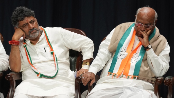 DK Shivakumar Backs Mallikarjun Kharge Over Siddaramaiah