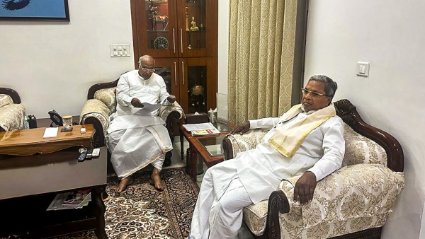 DK Shivakumar Backs Mallikarjun Kharge Over Siddaramaiah